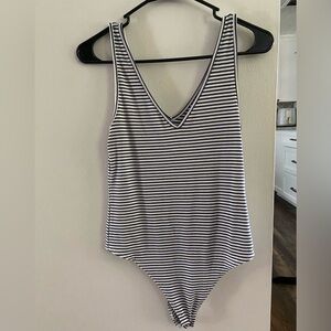 American Eagle Navy and White Ribbed Bodysuit Size Medium